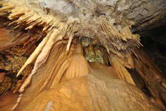 zeytintaşı mağarası